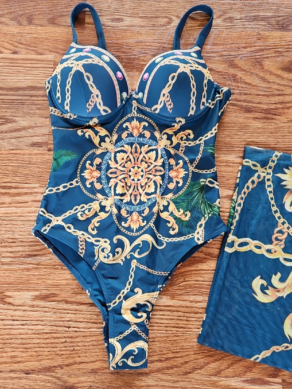 🏝 Luxury Print Suit - Picture 3 of 5